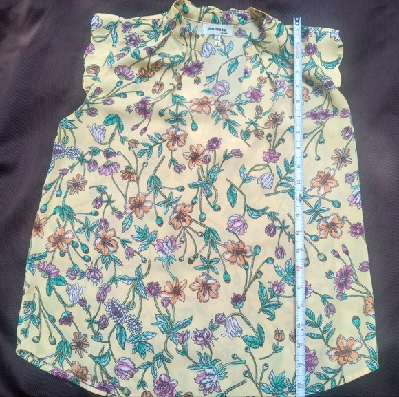 Monteau Feminine Yellow Floral Short Sleeve Blouse Top Size Small - Picture 7 of 8